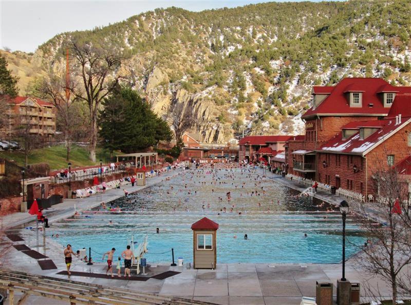 Cozy With 2 Decks! Apartamento Glenwood Springs